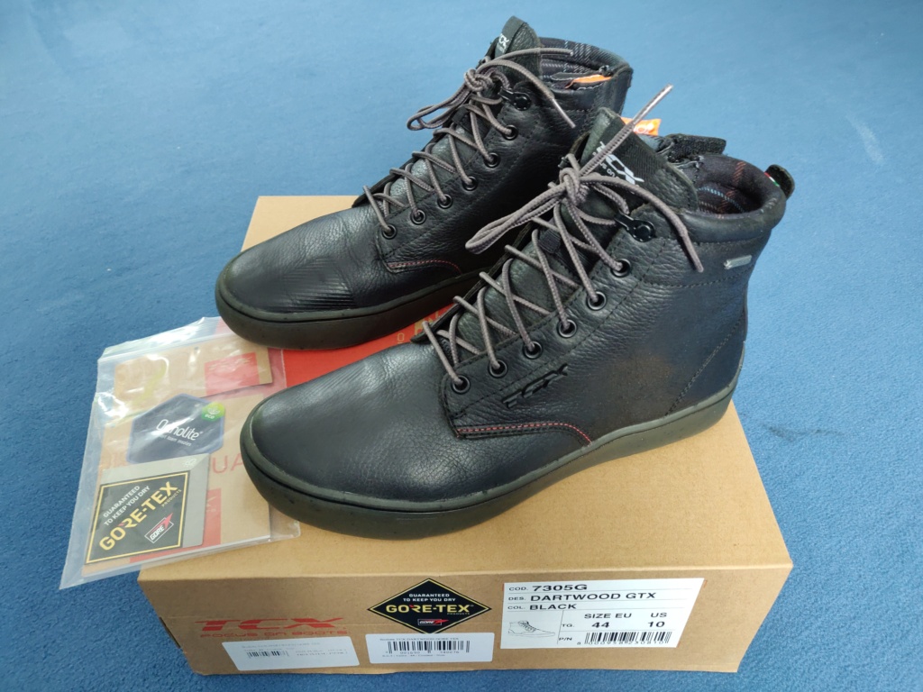 Baskets Cuir TCX DARTWOOD GTX GORE TEX Taille 44 Noir Photo116