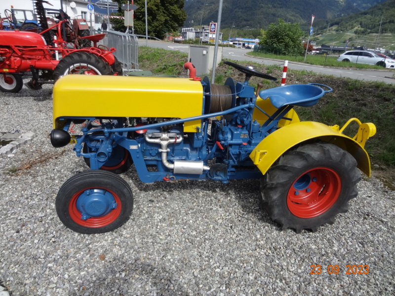 Rassemblement de vieux tracteurs à Noville Dsc01111