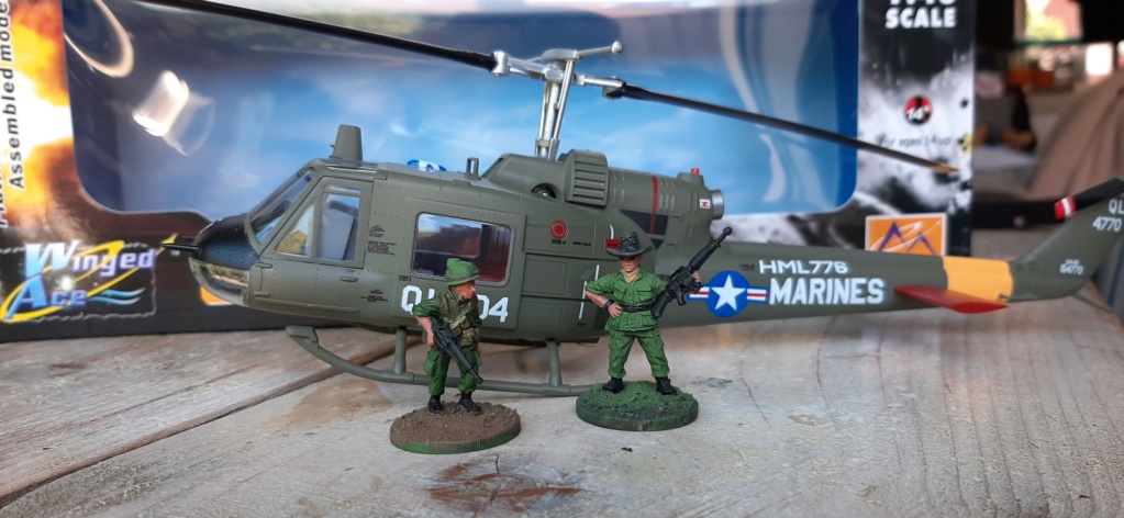 Easy model UH-1C Huey in 1:48 20200511
