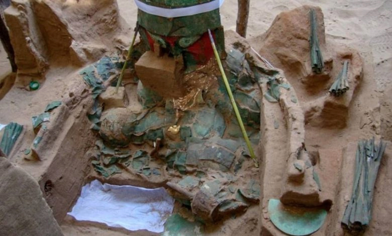 اكتشاف قبر لجرّاح عاش في البيرو قبل 1000 عام 0426