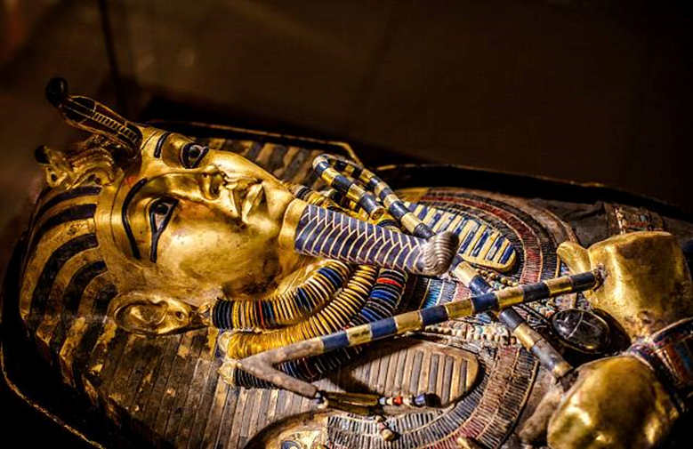 مقبرة توت عنخ آمون..تعرف على حقيقة لعنة الفرعون الشاب وكنوزه الغامضة 1----z51