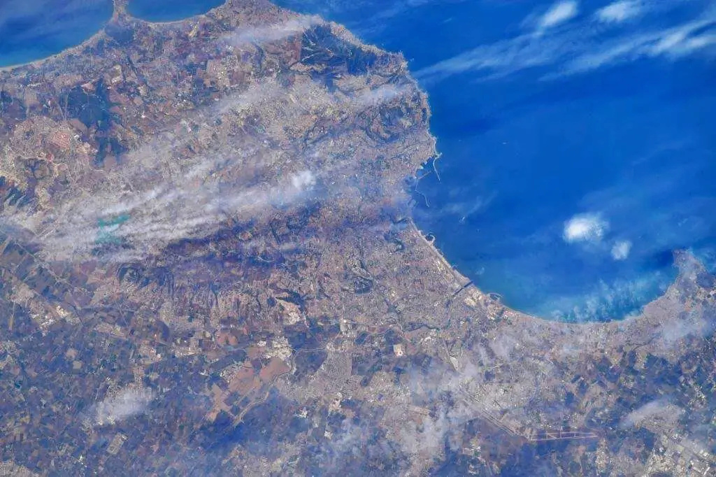 رائدة فضاء إيطالية تنشر صورا رائعة للجزائر من الفضاء 1--12