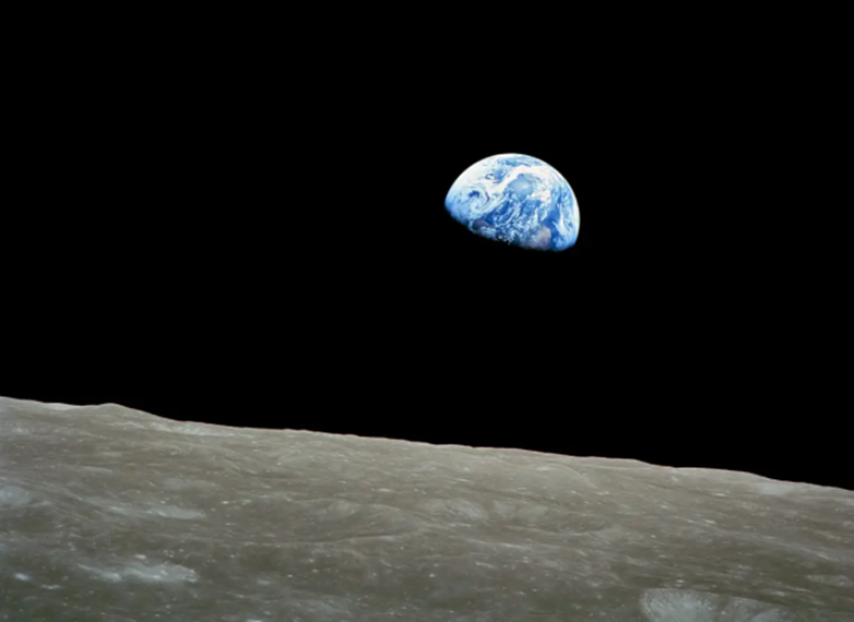 مايكل كولينز رائد الفضاء المنسي بمهمة “أبولو 11” 1--1217
