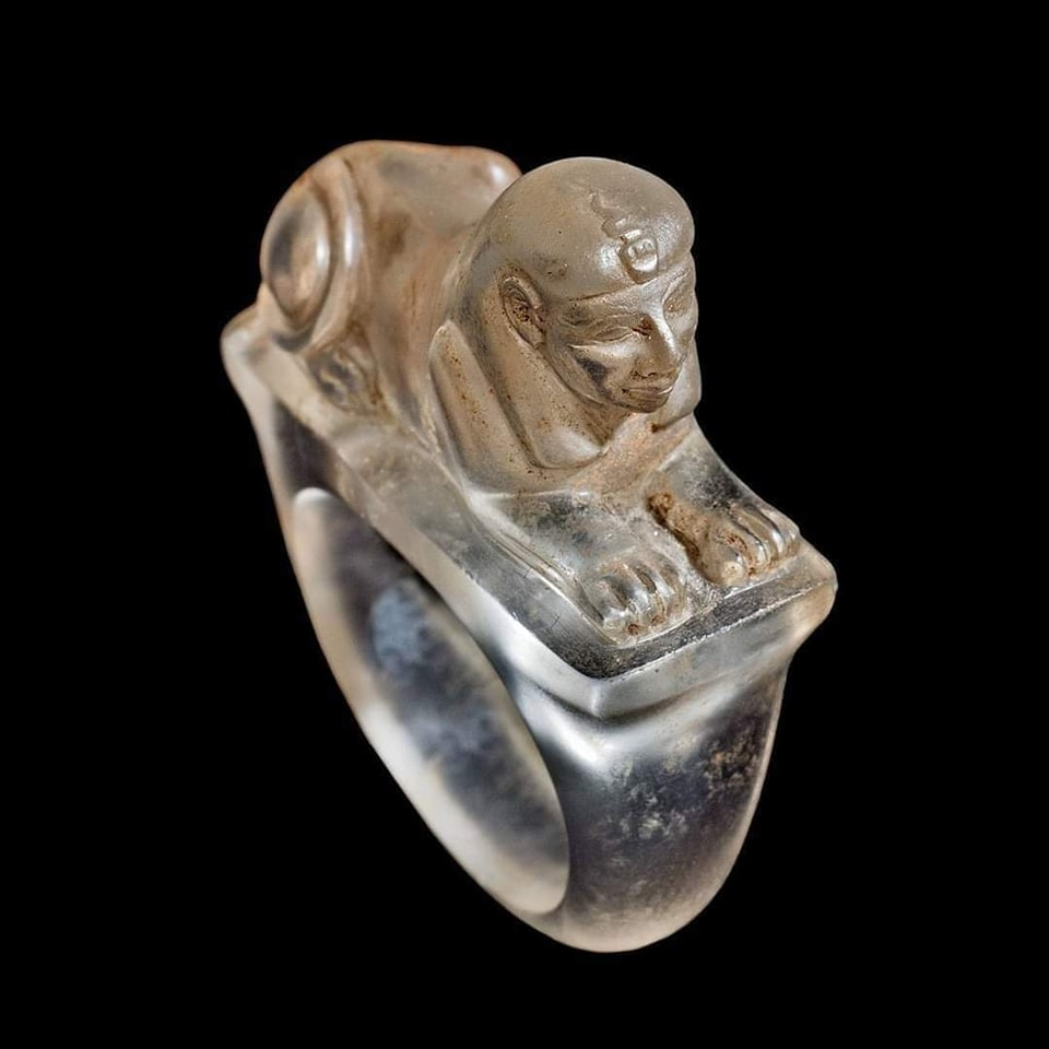 Sphinx ring 1--1487