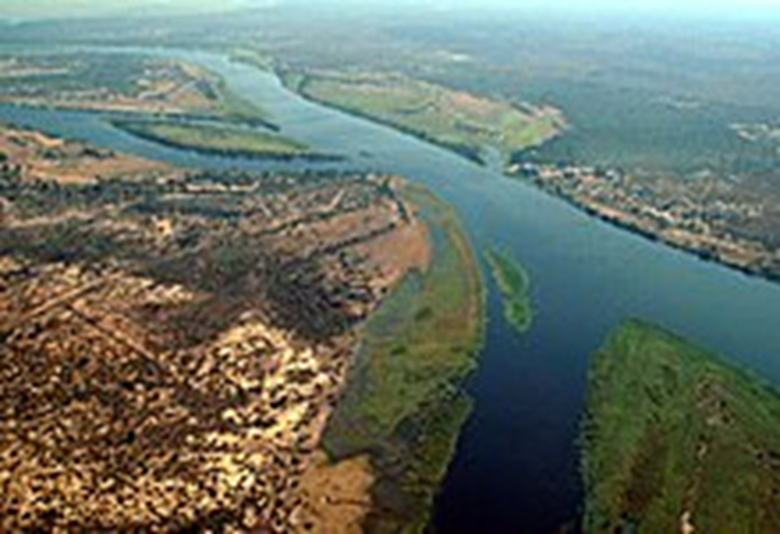 Zambezi River 1--1590