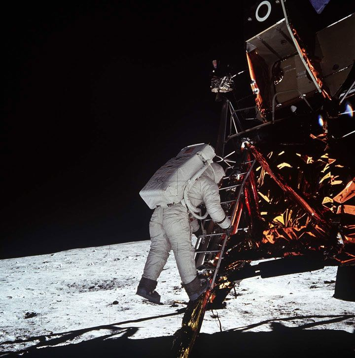 10 معلومات غير مألوفة عن رحلة أبولو 11 للهبوط على سطح القمر 1--61