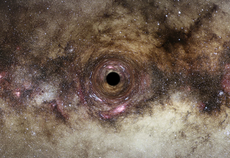 "Un monstre d'une masse de 32 milliards de fois le soleil"... un trou noir qui étonne les scientifiques 1--94