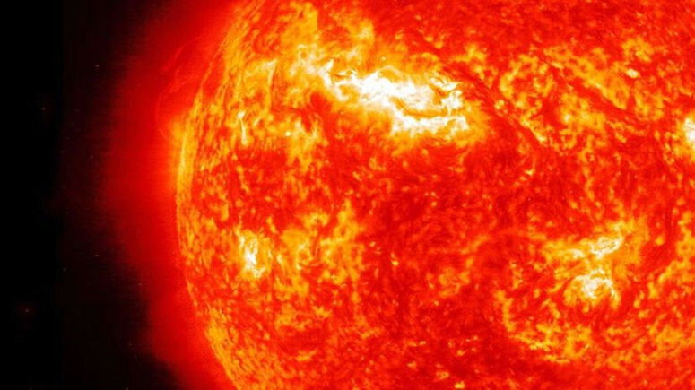 ? Soleil : pourquoi son atmosphère est-elle significativement plus chaude que sa surface 1--_bm15