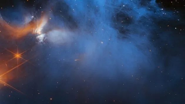 علماء الفلك يرصدون إشارات راديوية غامضة من الفضاء الخارجي 1-1454