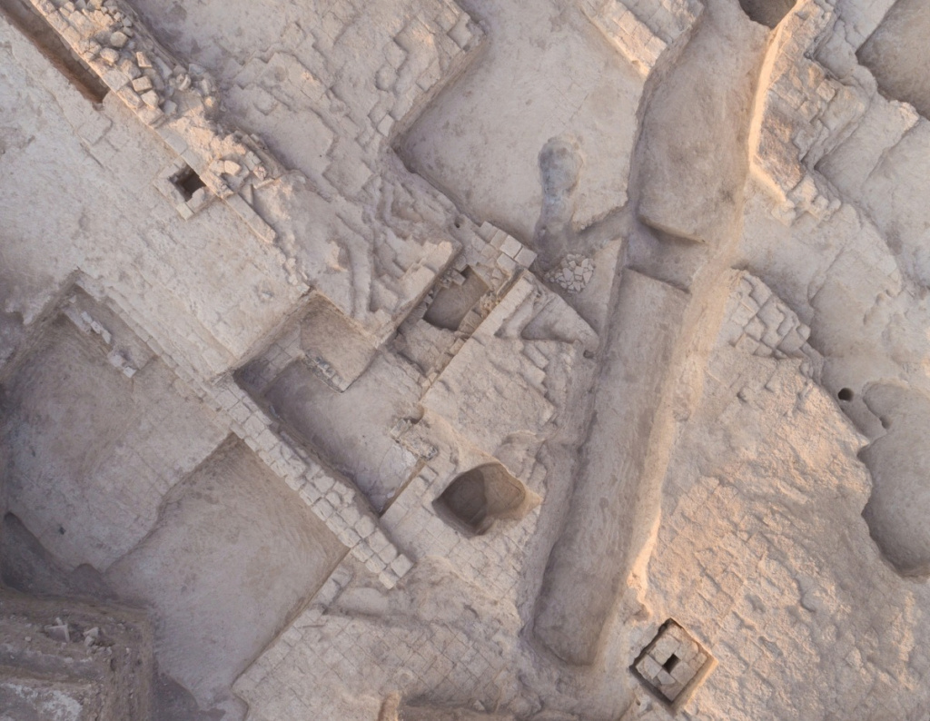 العراق.. اكتشاف معبد سومري وقصر ملكي عمره 4500 عام 1-1748