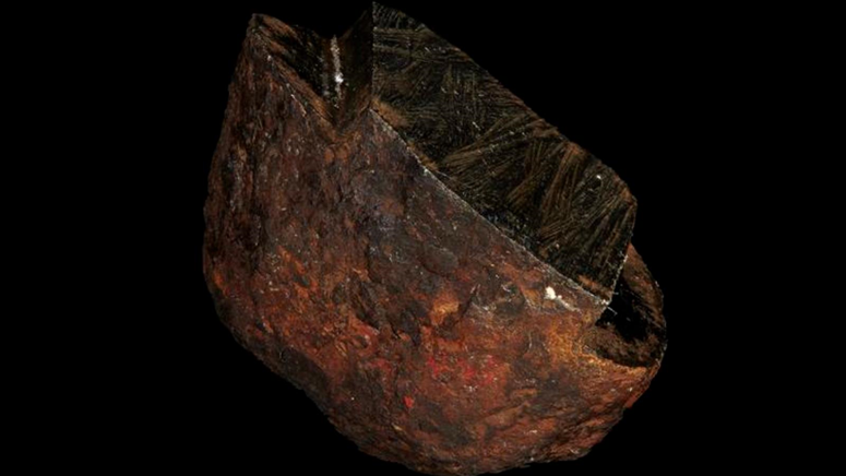 La découverte d'un nouveau minéral dans les restes d'une ancienne météorite 1-1899