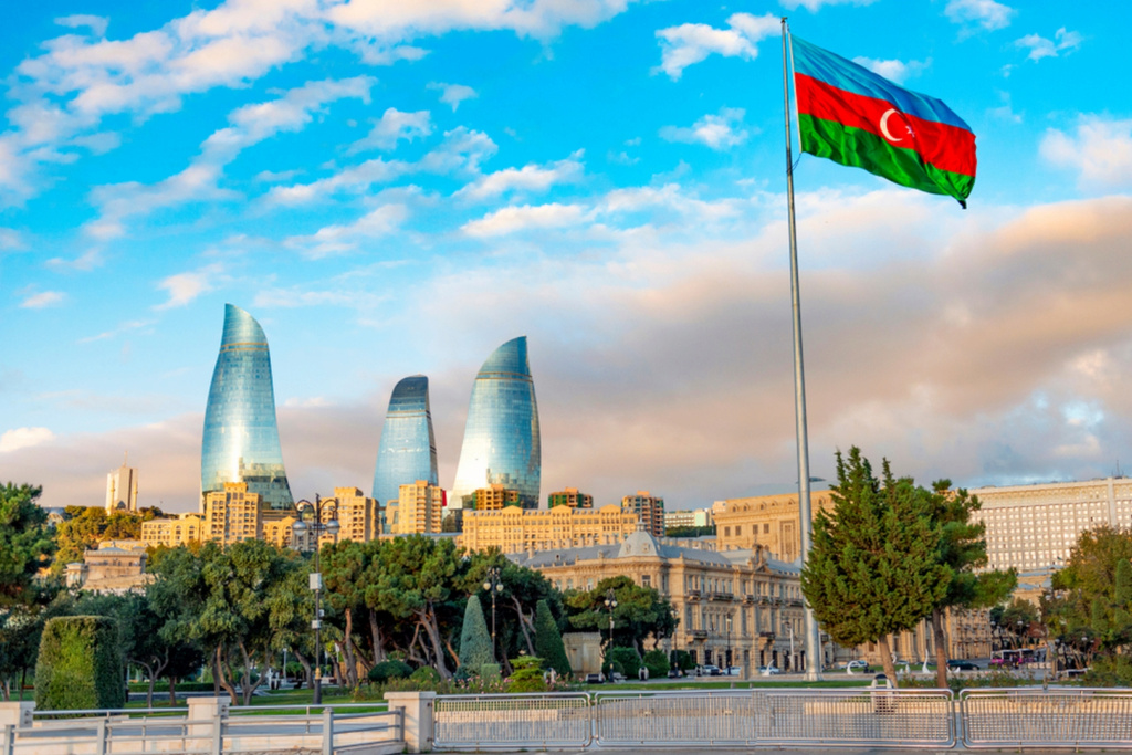 السياحة في أذربيجان... باكو وجهة تجمع بين القديم والجديد 1-2705
