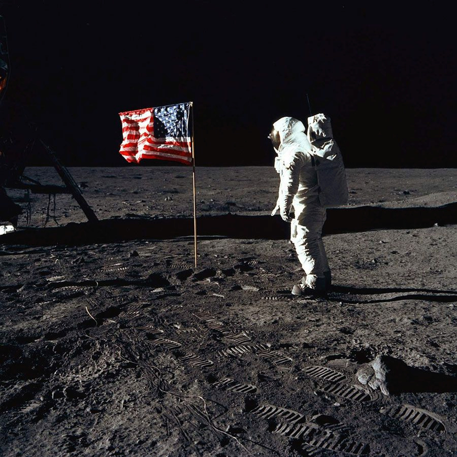 10 معلومات غير مألوفة عن رحلة أبولو 11 للهبوط على سطح القمر 1-44