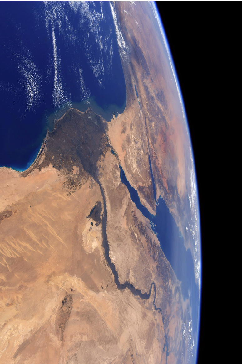 سحر وروعة شبه جزيرة سيناء والبحر الأحمر من محطة الفضاء الدولية..  1-608