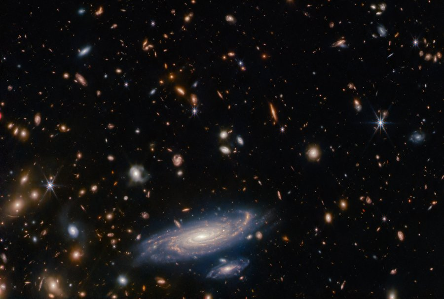 James Webb capture une galaxie spirale à un milliard d'années-lumière de la Terre avec des détails époustouflants 1-641