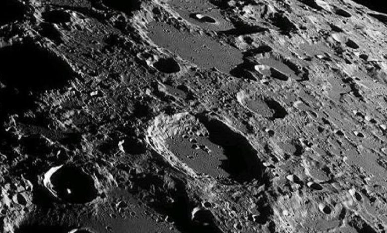 علماء صينيون يعثرون على عينات من اليورانيوم في الصخور القمرية 11390