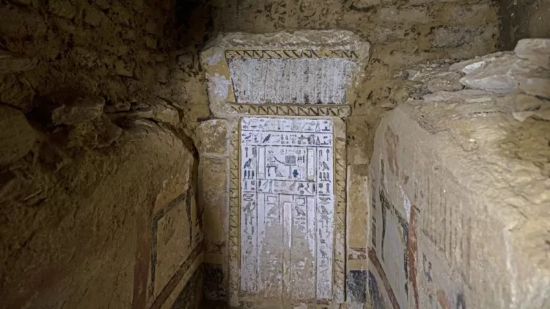Egypte ancienne : Une momie de 4 300 ans recouverte de feuille d'or a été retrouvée parmi les découvertes archéologiques à Saqqarah 11765