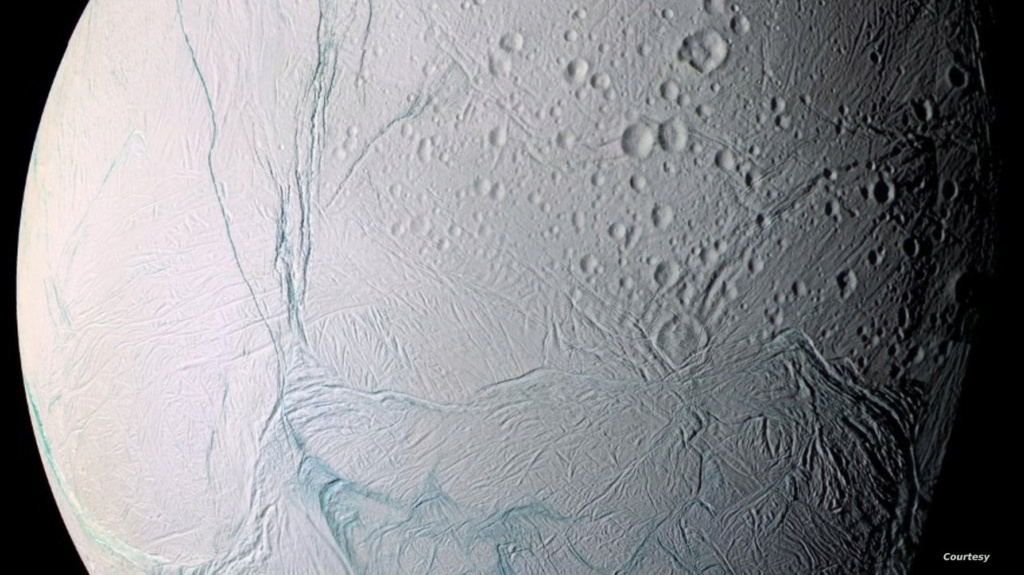 On the surface of Enceladus, scientists discover "all components of life" 12060
