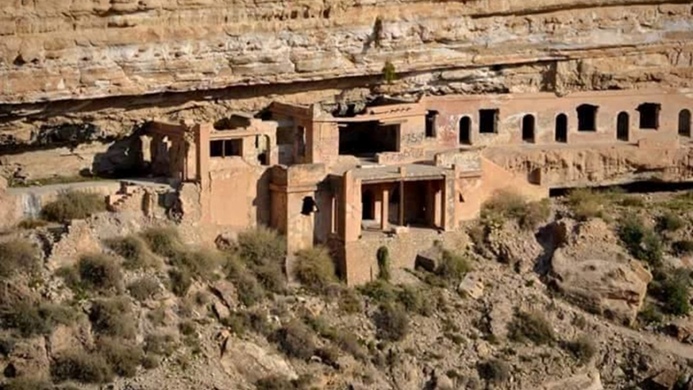 'Goofy balconies'.. the masterpieces of Amazigh houses in the mountains of Algeria 12095