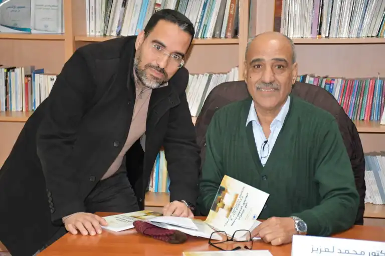 جمعية أمزيان تحتفي بالمسرح الأمازيغي من خلال توقيع كتاب الدكتور محمد لعزيز 180