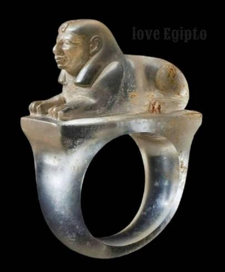Sphinx ring 2-147
