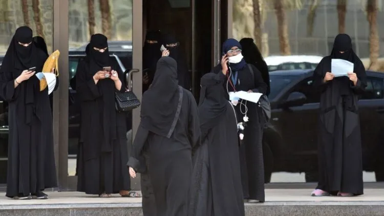  ? Quelle est la validité de l'abolition du voile à l'image de la femme pour « l'identité nationale » en Arabie Saoudite 2475
