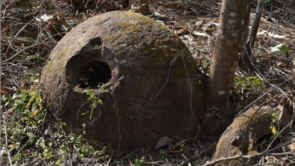 اكتشاف جرار حجرية “غامضة” عملاقة تعود إلى القرن الرابع قبل الميلاد 249
