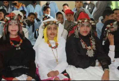سيدي إفني.. تلاميذ الثانوية الإعدادية تيوغزة يحتفلون بالسنة الأمازيغية الجديدة 2972 40292