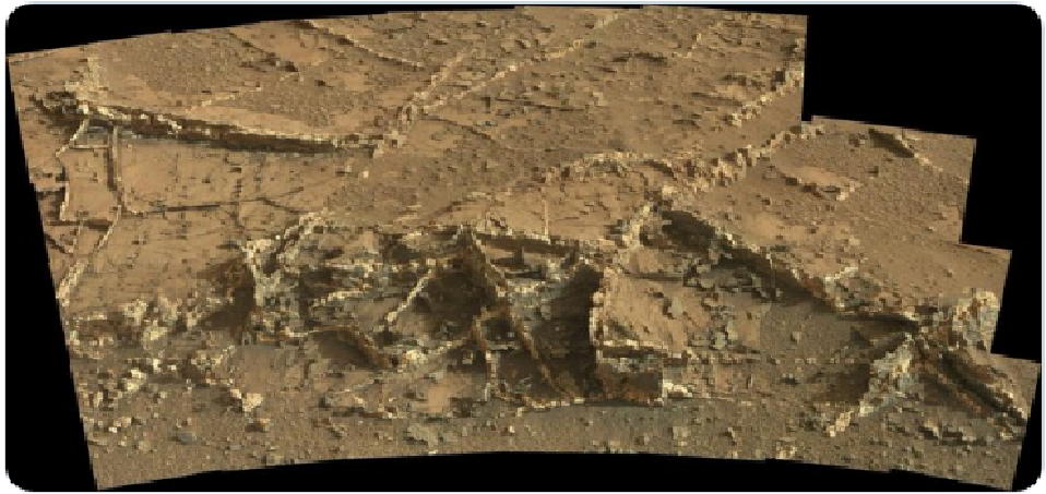 اكتشاف أنقاض مبان غريبة على المريخ Aaaa810