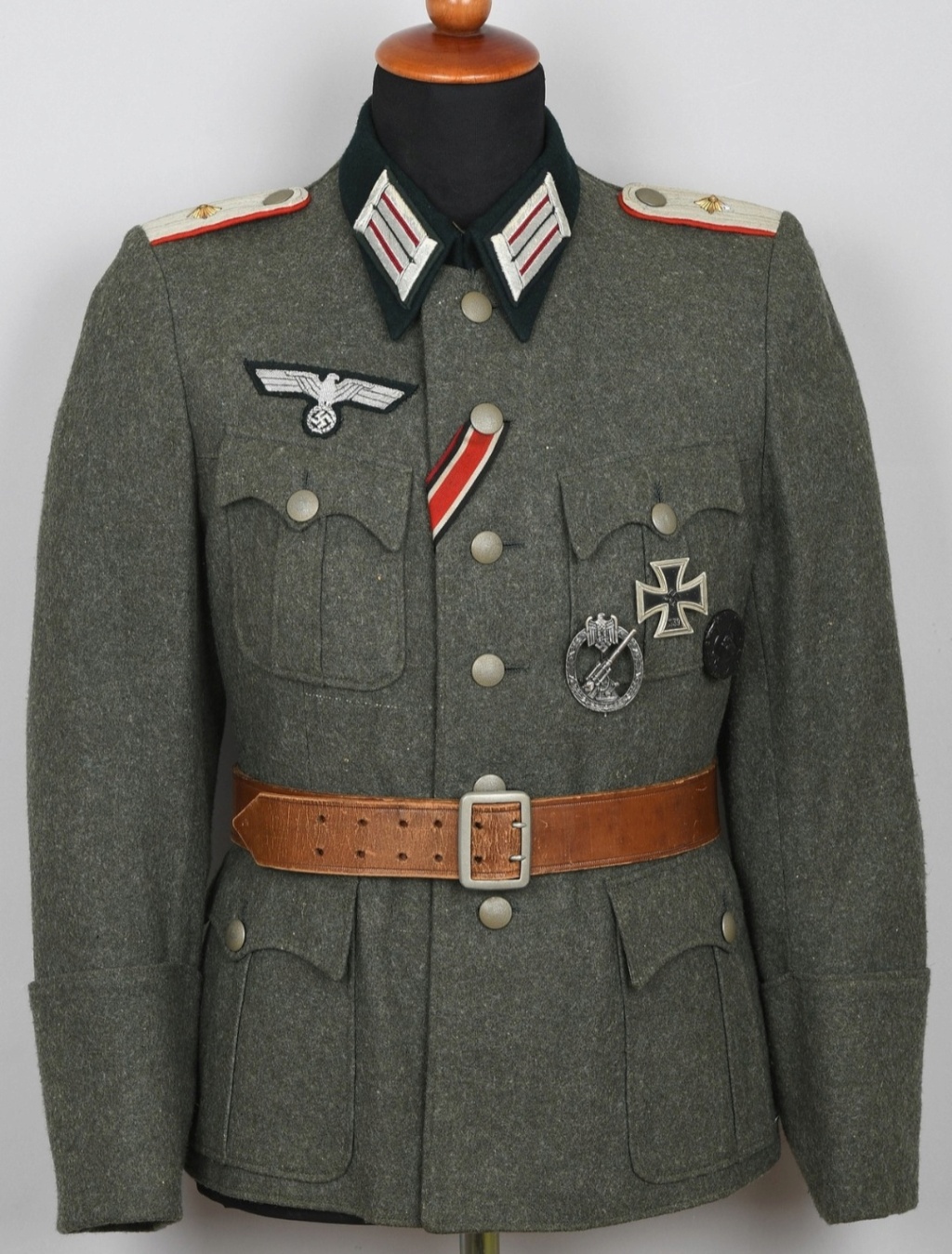 Très belle Vareuse Officier Artillerie Wehrmacht  Scree107