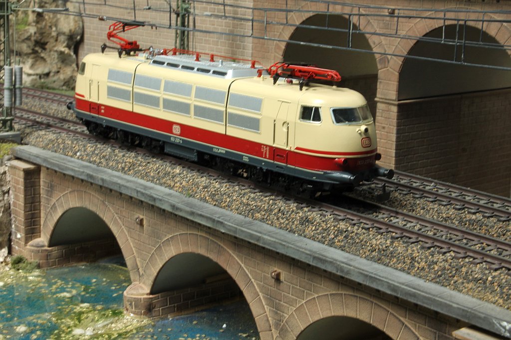 Lok Umbau der falschen BR 103 - Märklin 3053/Primex 3188 16810