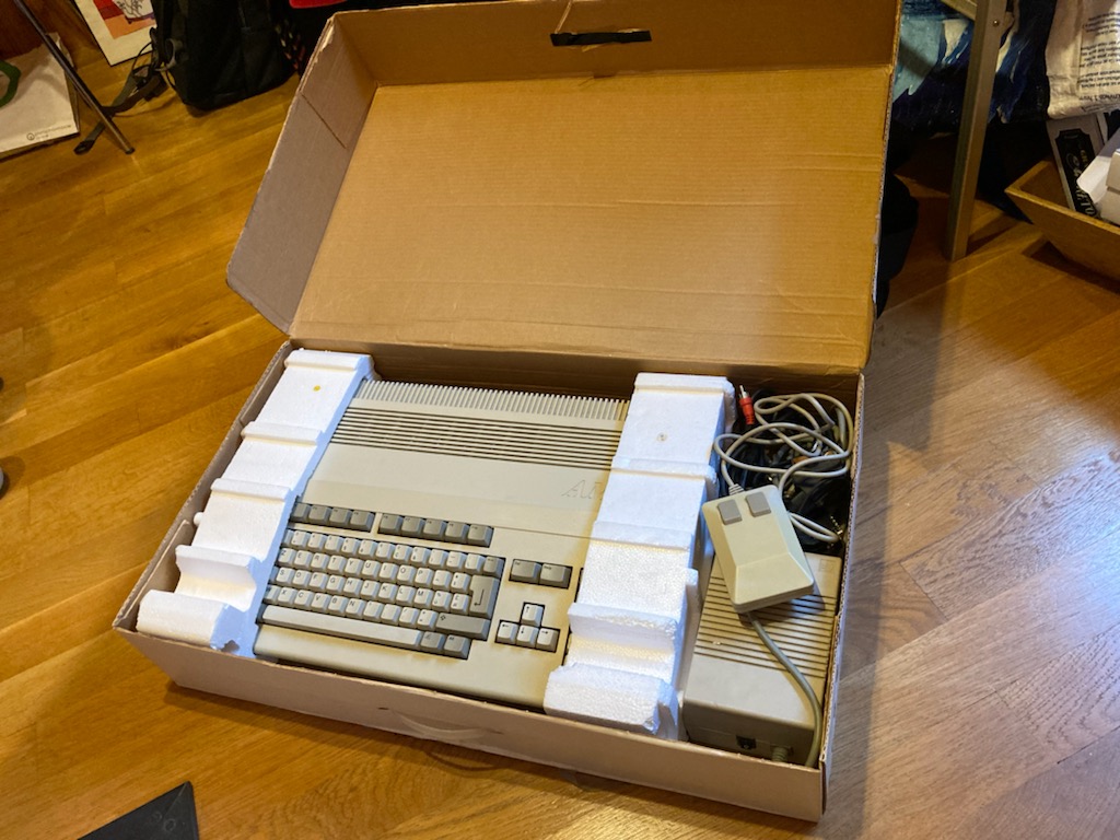 [Est] Commodore Amiga 500 Img_0110