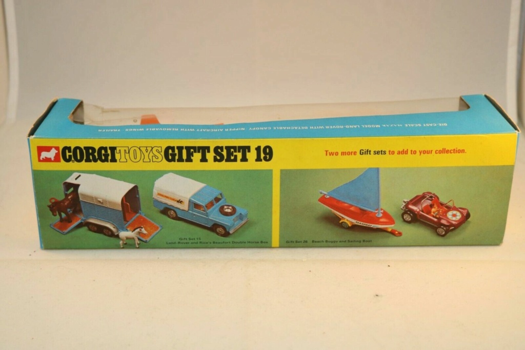 Corgi Toys Gift Set 30154d11