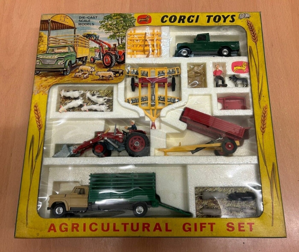 Corgi Toys Gift Set 30154d13