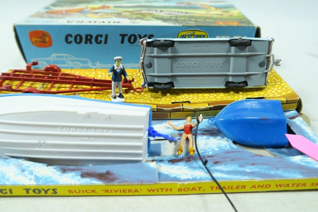 Corgi Toys Gift Set - Page 2 375d3c24