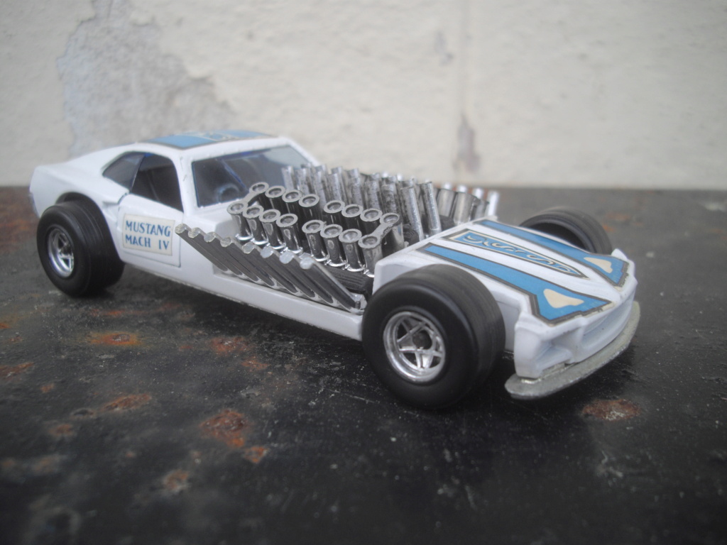Ford Mustang Mach 4 Dragster Politoys - 1/43 Imgp4412