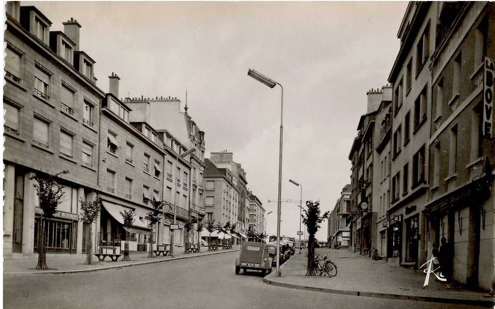 LORIENT - France architecture recnstruction 50s 60s Screen41