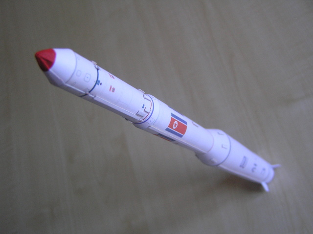 Lanceurs spatiaux: 16 : Delta IV 5M-4, 1/100, papier. P6010013