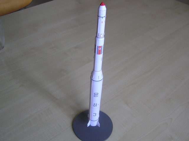 Lanceurs spatiaux: 16 : Delta IV 5M-4, 1/100, papier. P6010014