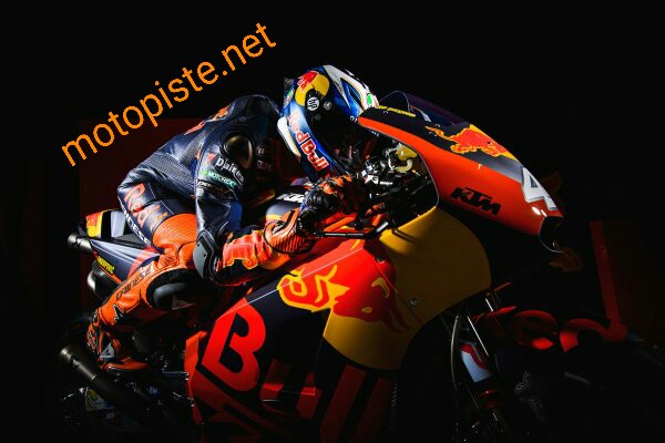 Présentation des KTM engagées en 2017 Img_1412