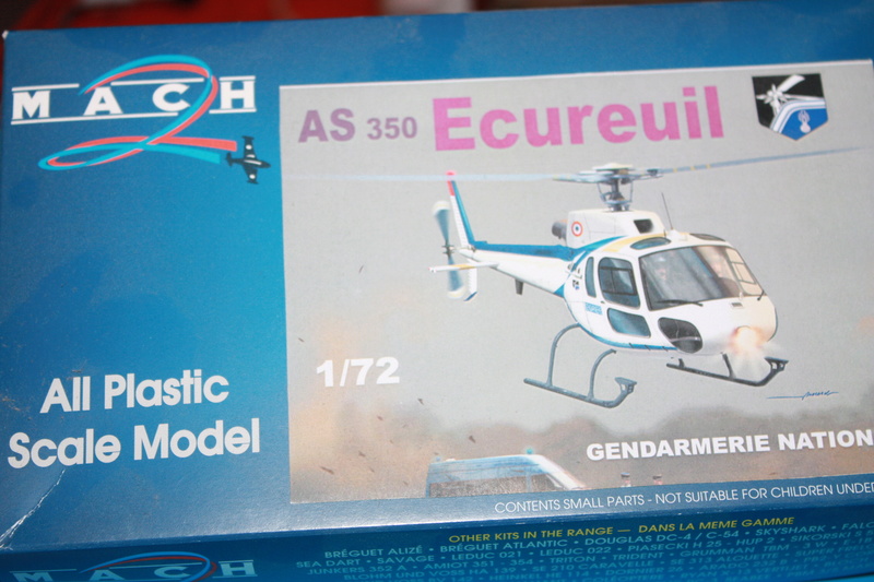 Hélicoptère de l'institut de médecine des secours d'urgence de l'Hôpital de Saint-Jean de Bruges Img_0014