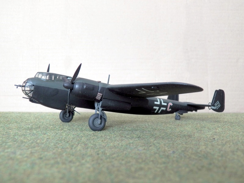 [ITALERI] DORNIER Do 217 E-2 Réf 105 101_2411