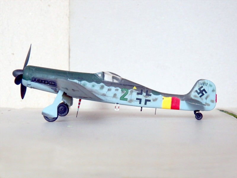 Focke Wulf Ta 152 H-1 Frog 1/72 (VINTAGE) Focke_38