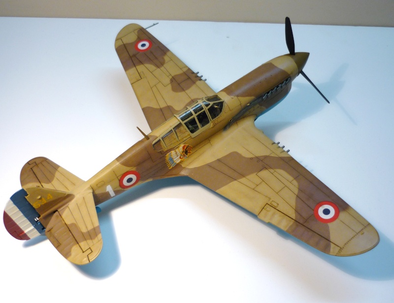 Curtiss P 40F, Groupe de Chasse Lafayette Hasegawa + scratch  P1020444