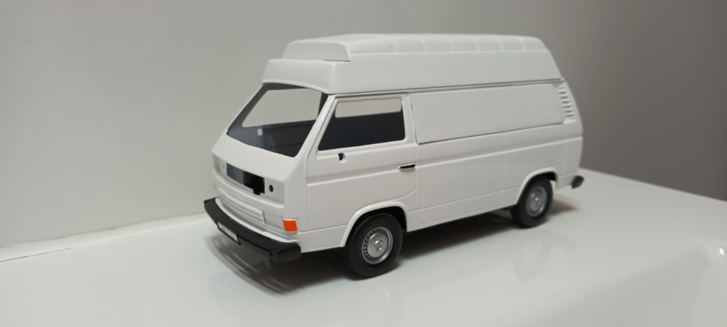 Réalisation VW T3 1/24 ambulance MicroRea  20230718