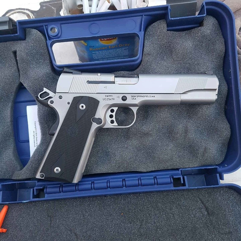 j'ai acheté un S&W 1911 inox!!!Question hausse. Resize11