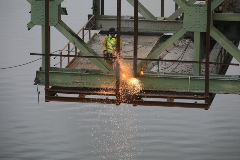 Déconstruction du vieux pont de Térénez Terene12