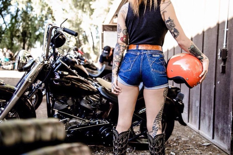 Babes & Bikes - Page 15 16864010