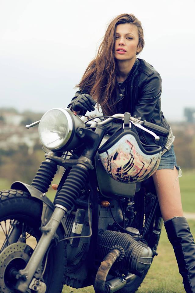 Babes & Bikes - Page 15 16864310