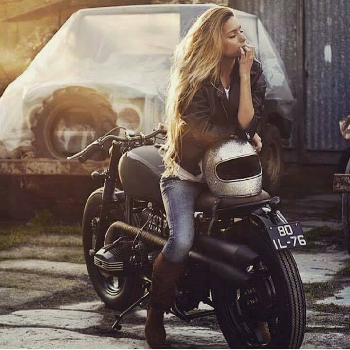 Babes & Bikes - Page 18 18222410